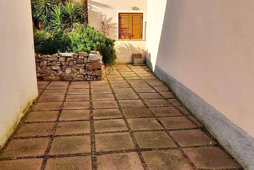Villetta La Conchiglia La Maddalena  Exterior photo